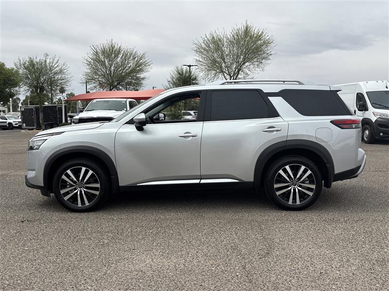 Nissan Pathfinder Platinum 4WD 2025