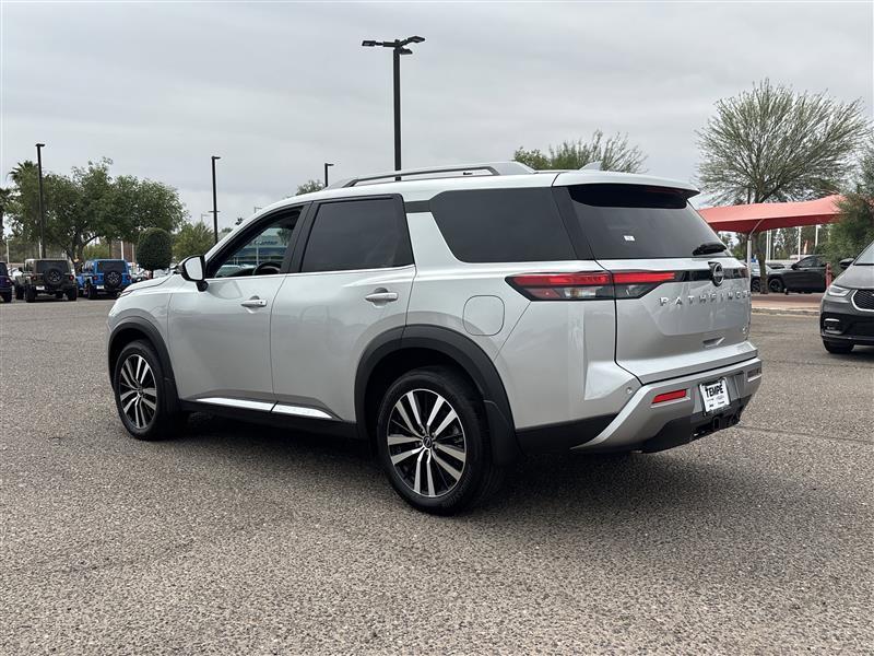 Nissan Pathfinder Platinum 4WD 2025