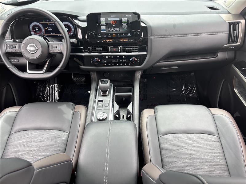 Nissan Pathfinder Platinum 4WD 2025