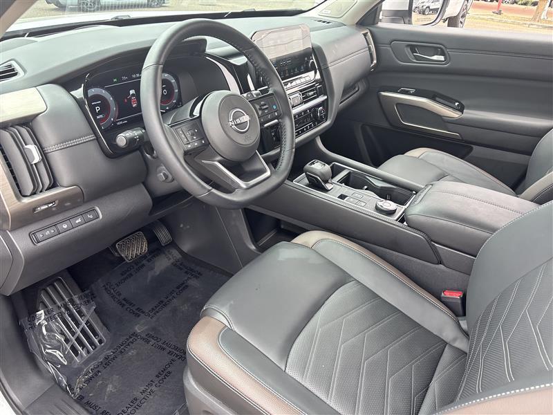 Nissan Pathfinder Platinum 4WD 2025