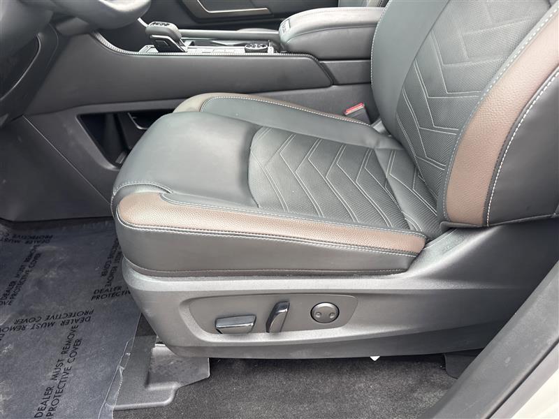 Nissan Pathfinder Platinum 4WD 2025
