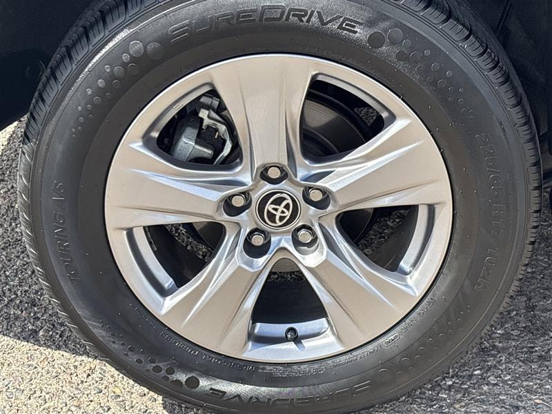 Toyota RAV4 XLE AWD 2023