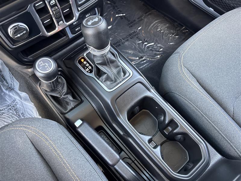 Jeep Wrangler Sahara 2024