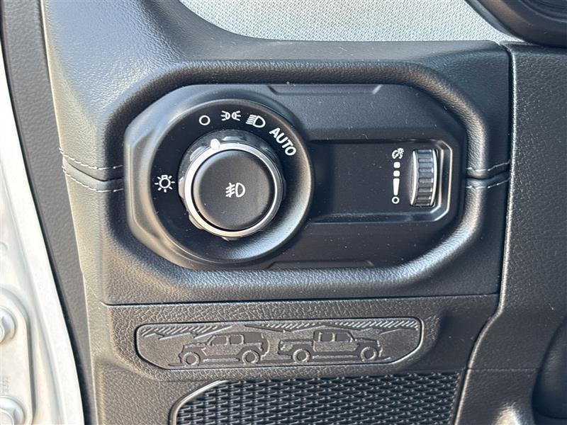 Jeep Wrangler Sahara 2024