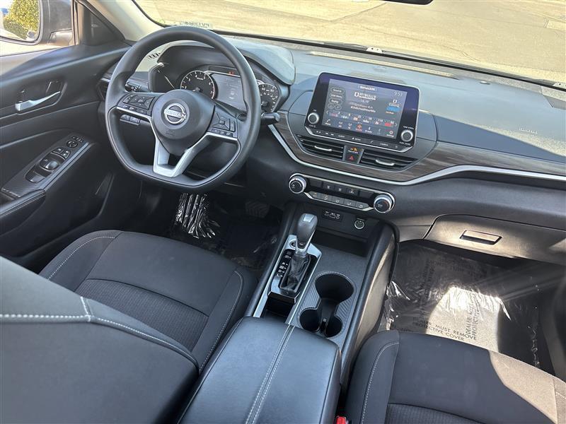Nissan Altima 2.5 SV 2025