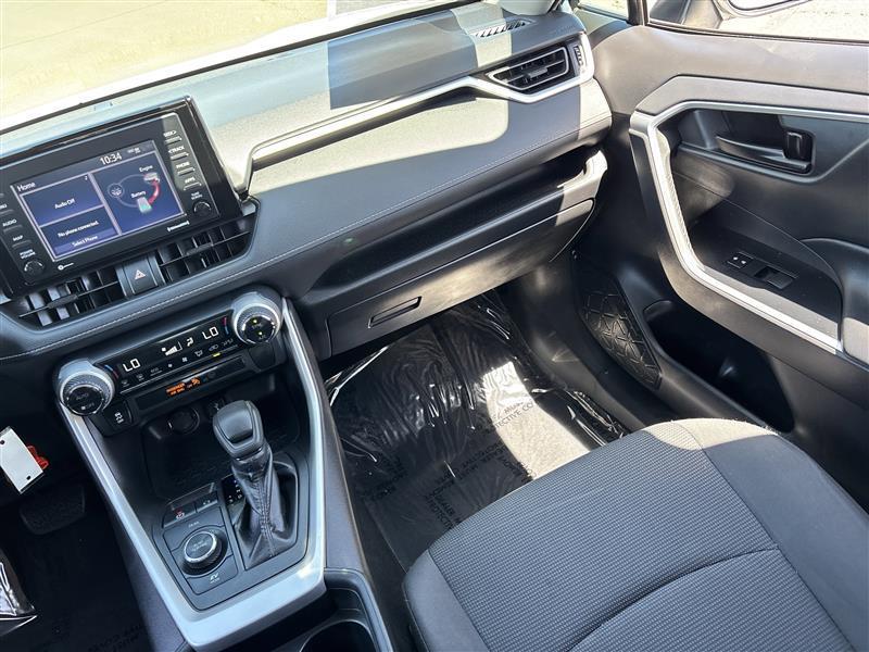 Toyota RAV4 Hybrid LE 2020