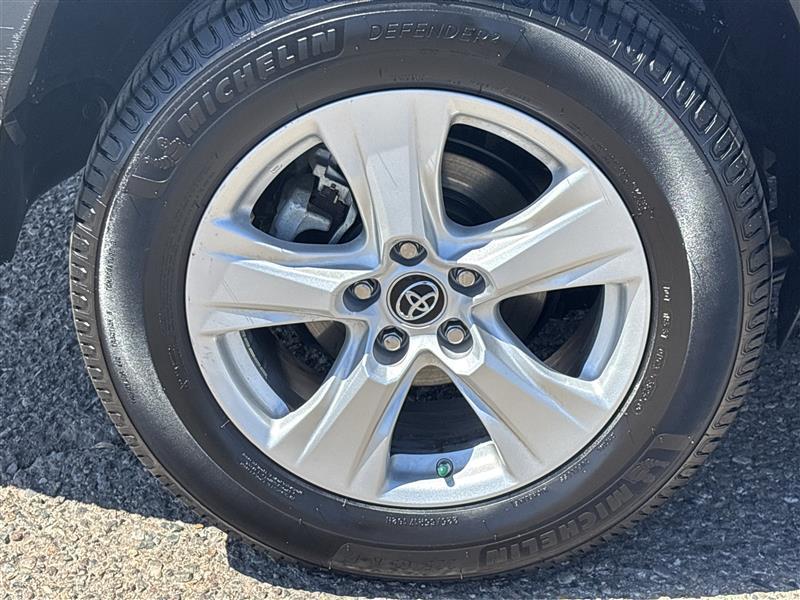 Toyota RAV4 Hybrid LE 2020