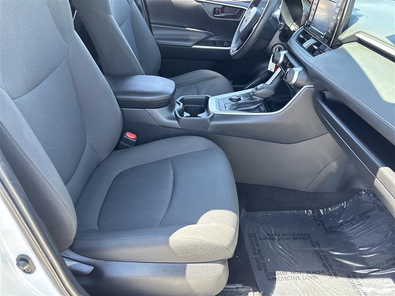 Toyota RAV4 Hybrid LE 2020