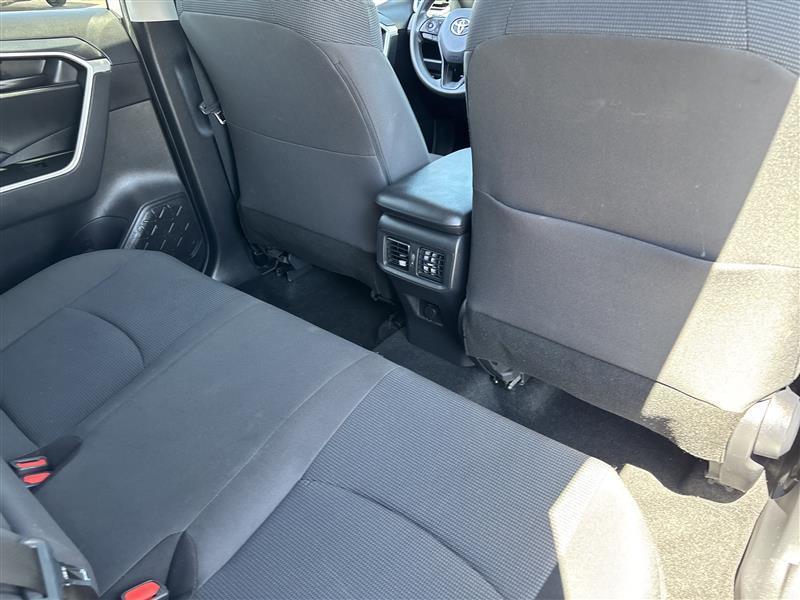 Toyota RAV4 Hybrid LE 2020