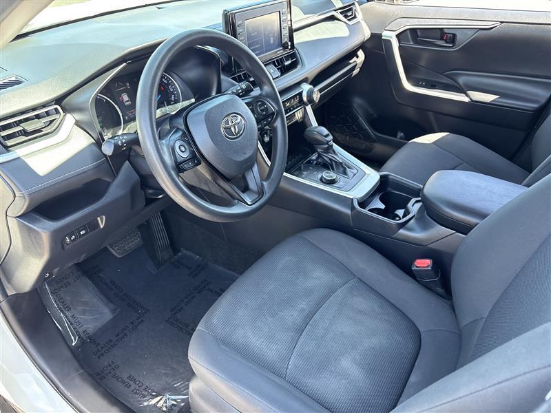 Toyota RAV4 Hybrid LE 2020