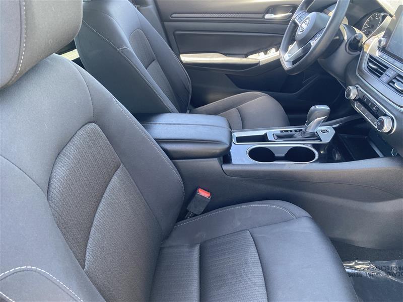 Nissan Altima 2.5 SV 2024