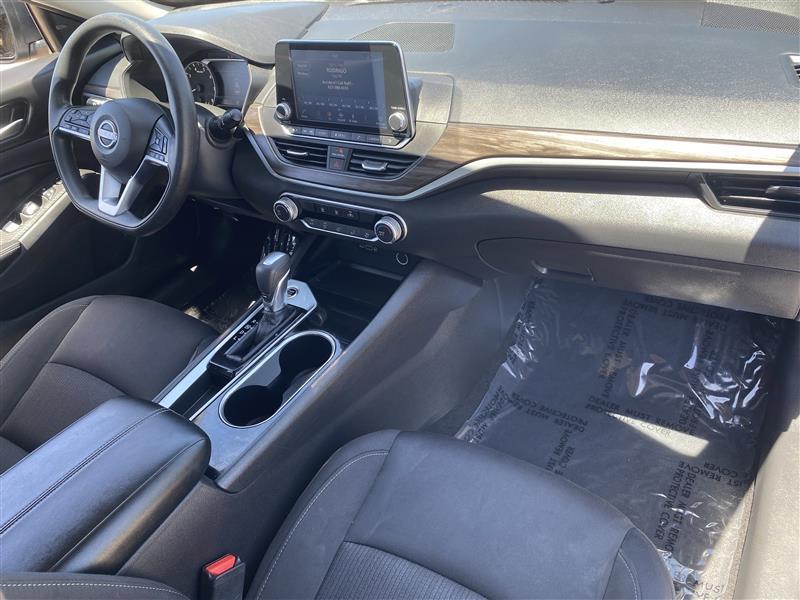 Nissan Altima 2.5 SV 2024