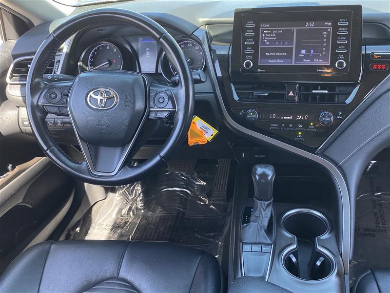 Toyota Camry SE 2023