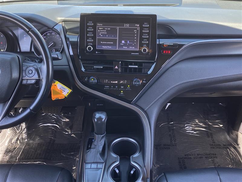 Toyota Camry SE 2023