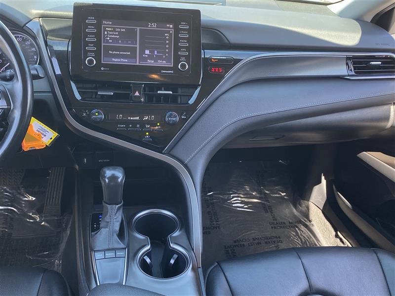 Toyota Camry SE 2023