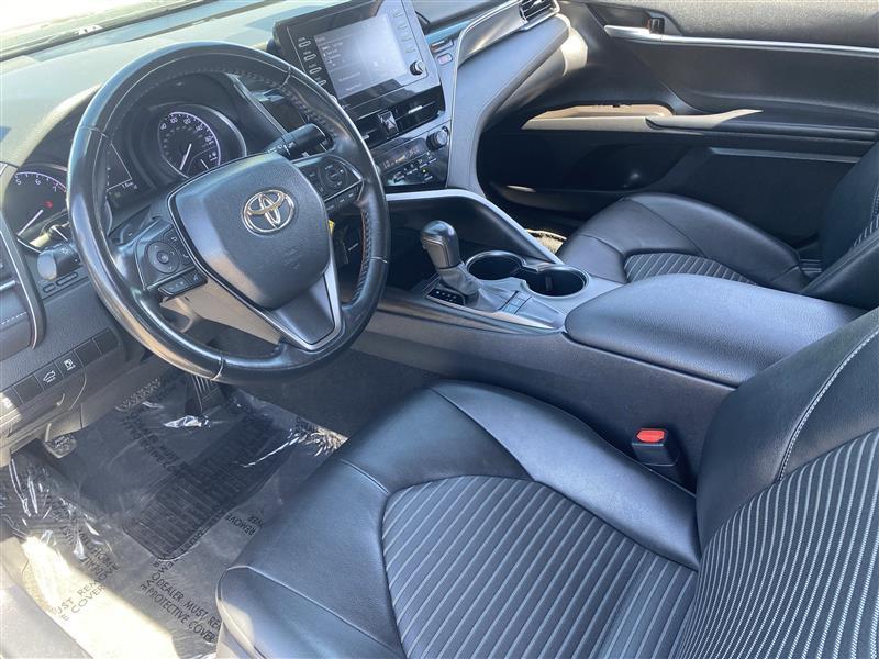 Toyota Camry SE 2023