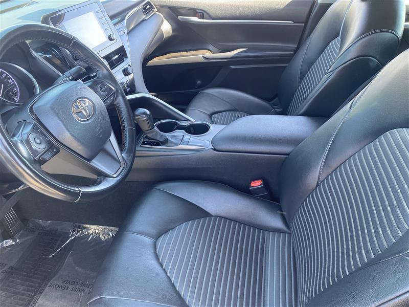 Toyota Camry SE 2023