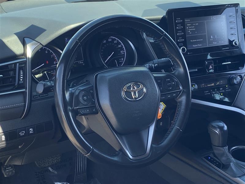 Toyota Camry SE 2023