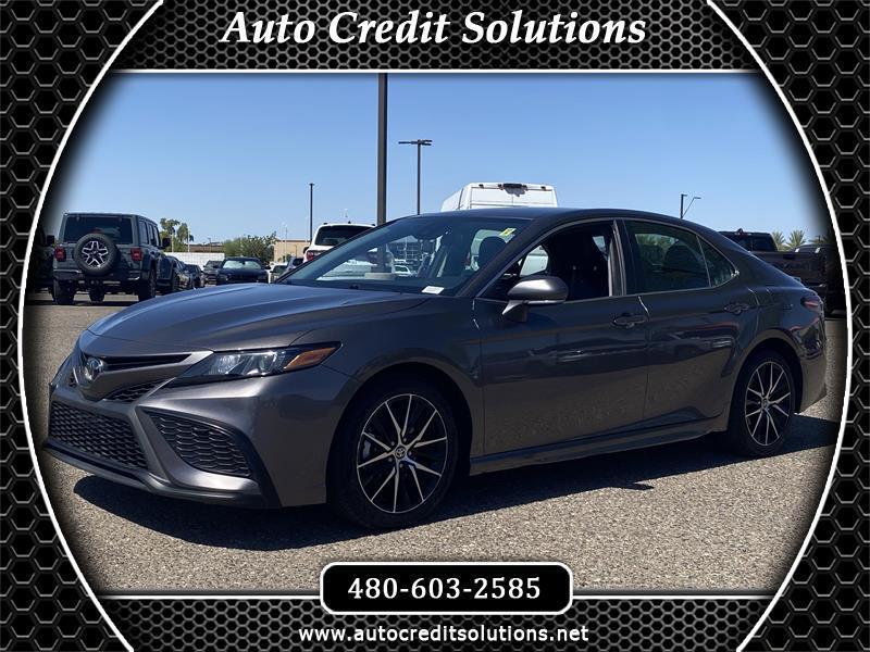 Toyota Camry SE 2023