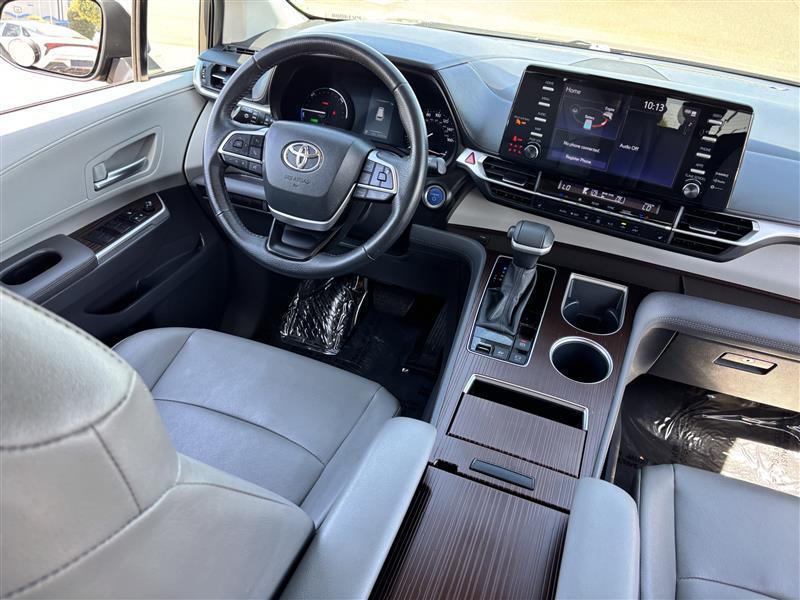Toyota Sienna XLE 7-Passenger 2023