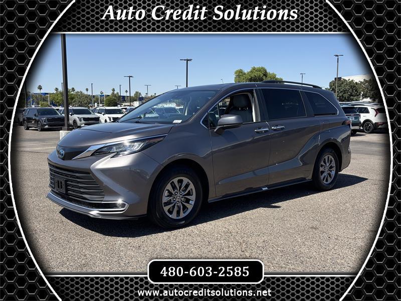 Toyota Sienna XLE 7-Passenger 2023