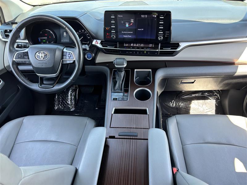 Toyota Sienna XLE 7-Passenger 2023
