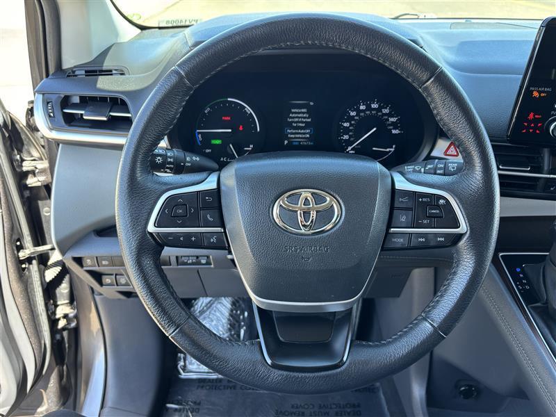 Toyota Sienna XLE 7-Passenger 2023