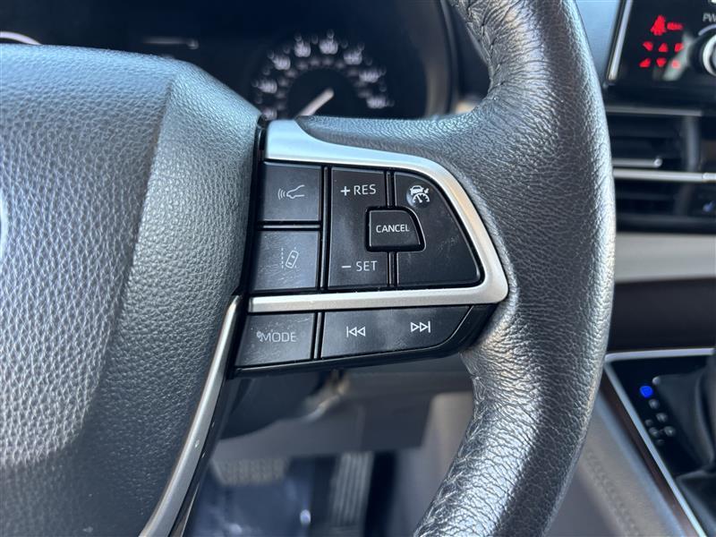 Toyota Sienna XLE 7-Passenger 2023