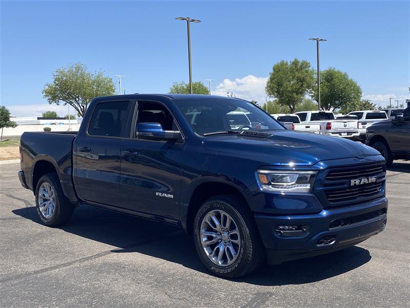 RAM 1500 Laramie Crew Cab SWB 4WD 2023