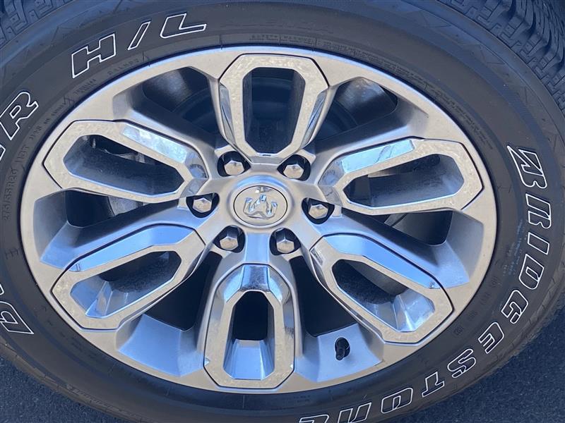 RAM 1500 Laramie Crew Cab SWB 4WD 2023