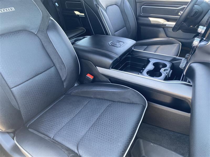 RAM 1500 Laramie Crew Cab SWB 4WD 2023