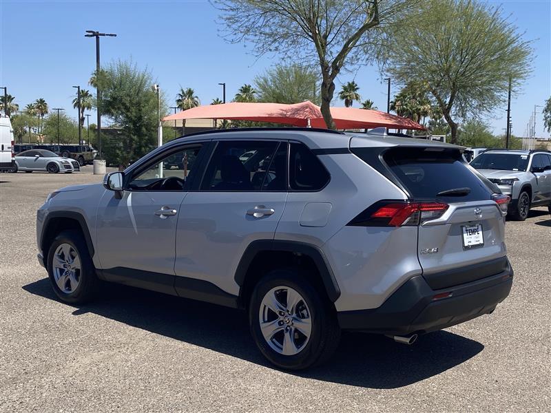 Toyota RAV4 XLE 2024