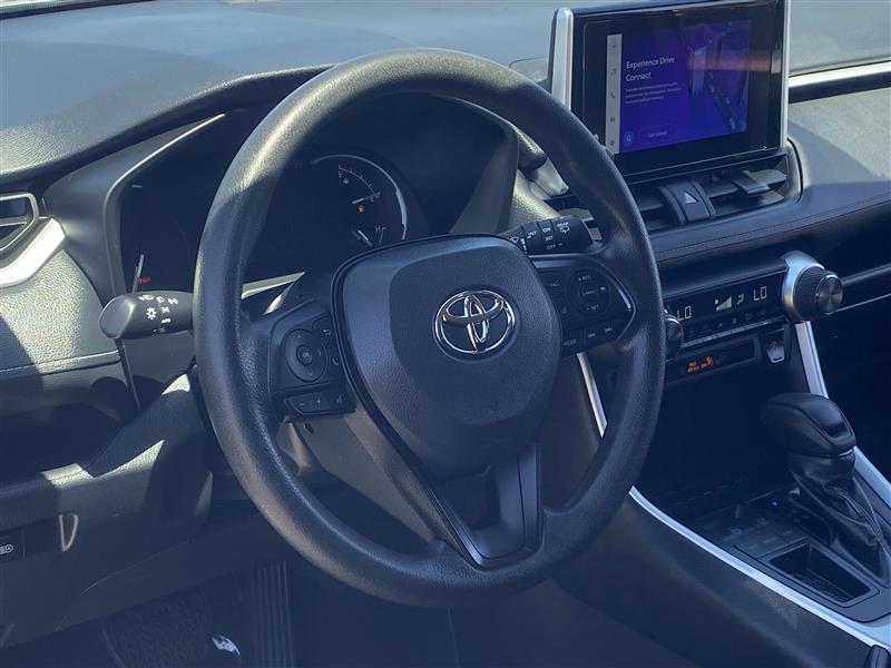 Toyota RAV4 XLE 2024