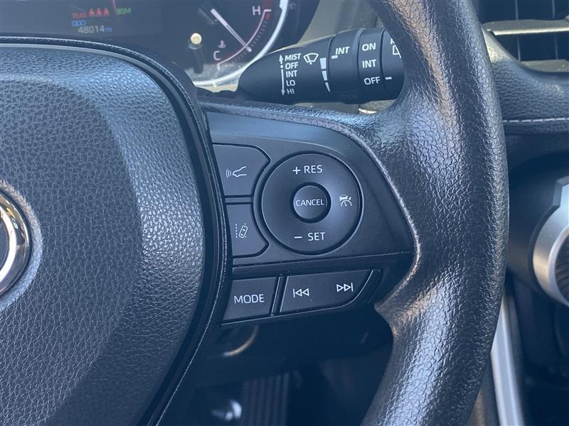 Toyota RAV4 XLE 2024