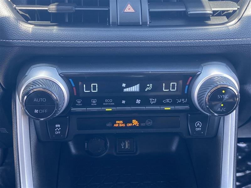 Toyota RAV4 XLE 2024