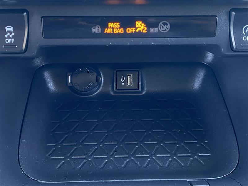 Toyota RAV4 XLE 2024
