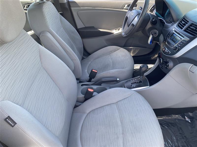 Hyundai Accent SE 4-Door 6A 2017