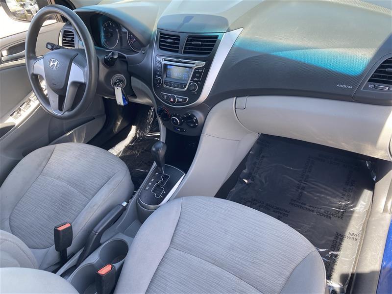 Hyundai Accent SE 4-Door 6A 2017