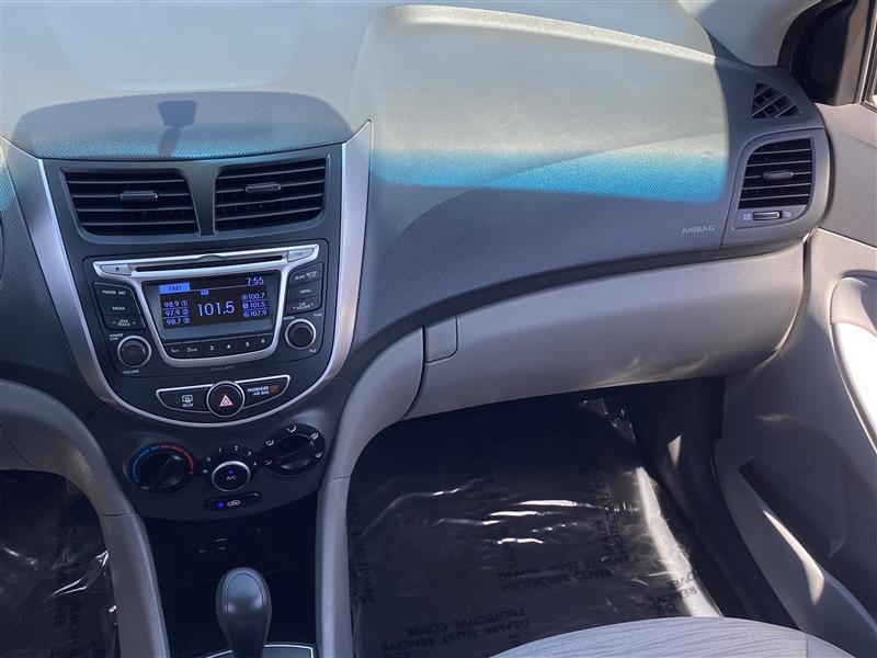 Hyundai Accent SE 4-Door 6A 2017