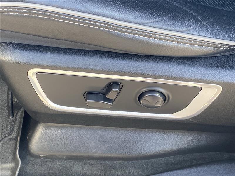 RAM 1500 Laramie Crew Cab SWB 4WD 2023