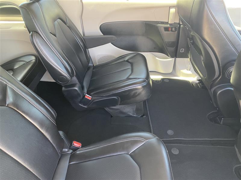Chrysler Pacifica Touring L 2024
