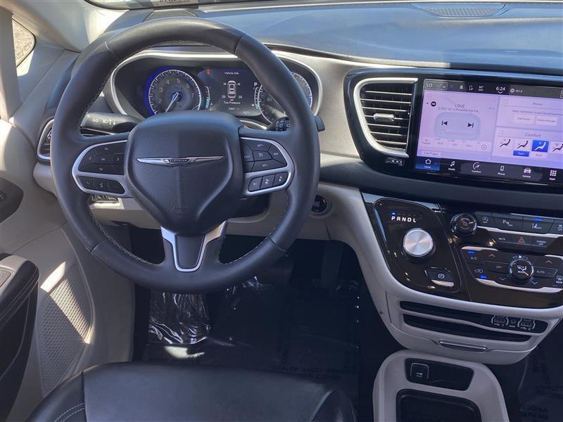 Chrysler Pacifica Touring L 2024