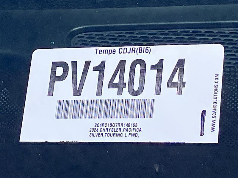 Chrysler Pacifica Touring L 2024