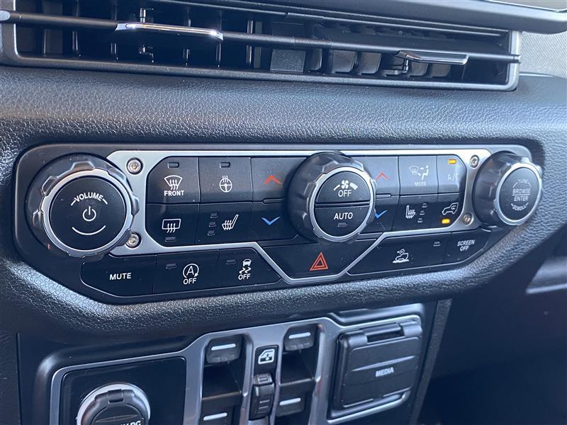 Jeep Wrangler Sport 2024