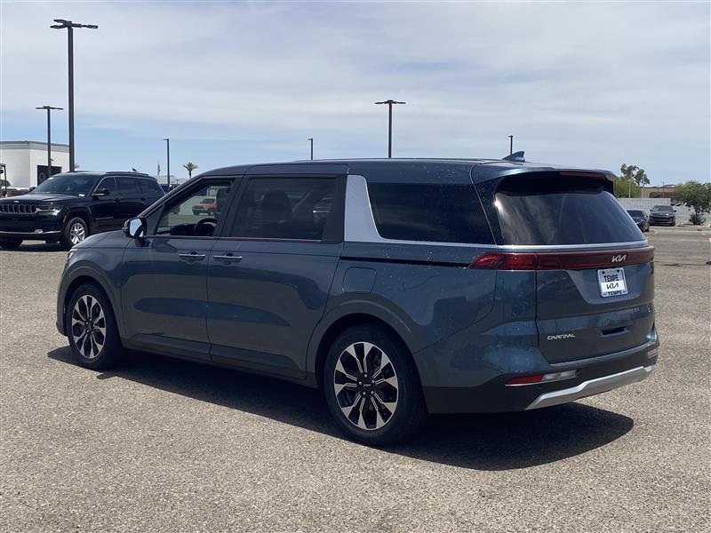 Kia Carnival EX 2024