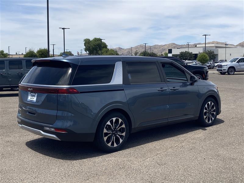Kia Carnival EX 2024