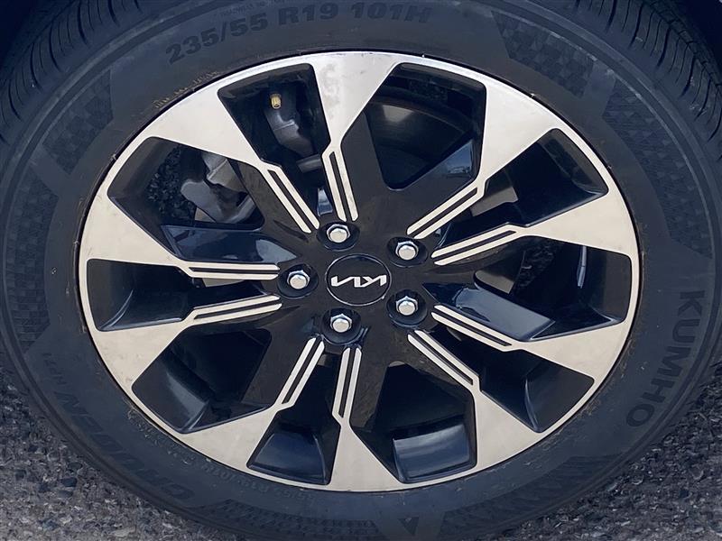 Kia Carnival EX 2024