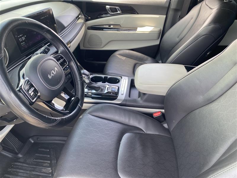 Kia Carnival EX 2024
