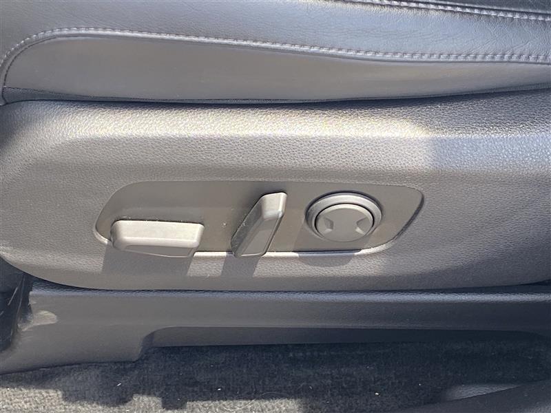 Kia Carnival EX 2024