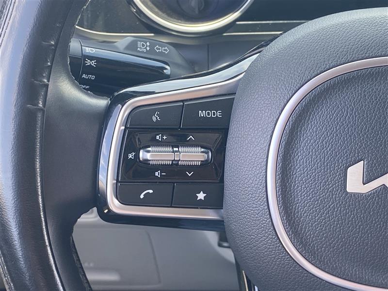 Kia Carnival EX 2024